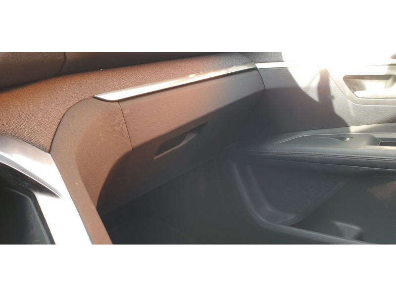 Recambio de guantera para peugeot 3008 allure pack referencia OEM IAM 16180681ZD  