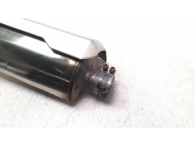 Recambio de silenciador trasero para honda africa twin referencia OEM IAM 18310MKSE20  