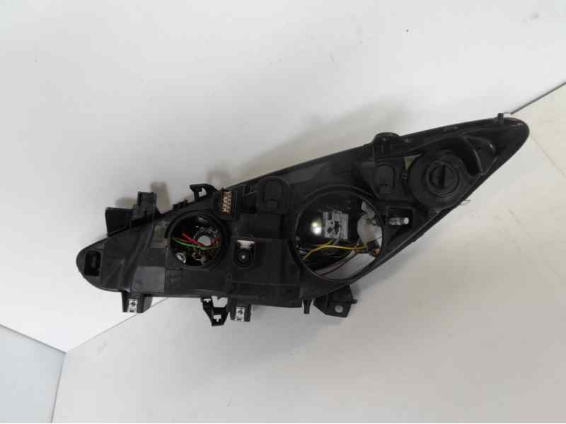 Recambio de faro derecho para peugeot 307 berlina (s2) referencia OEM IAM 620686 10117261001 PG4224903