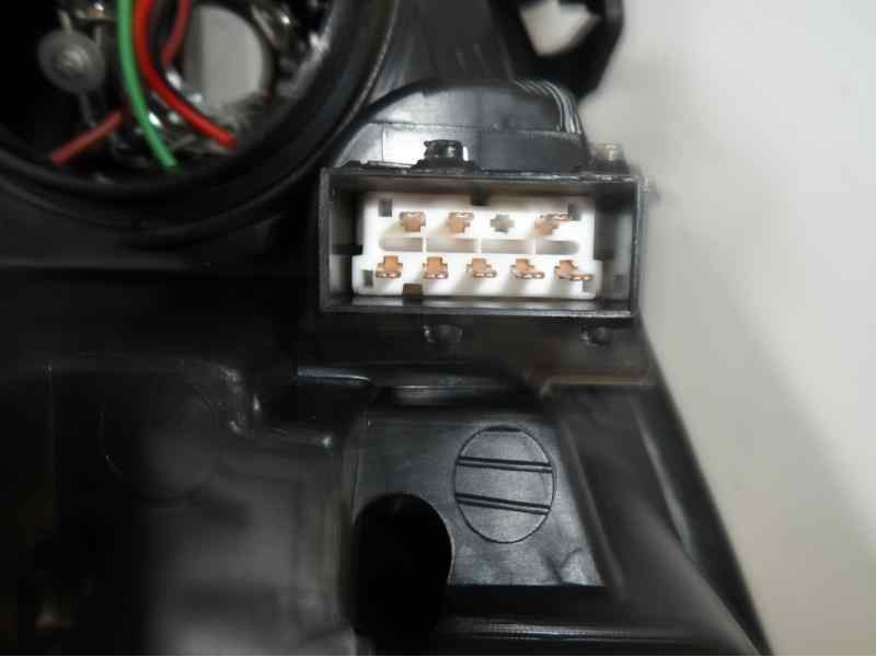 Recambio de faro derecho para peugeot 307 berlina (s2) referencia OEM IAM 620686 10117261001 PG4224903