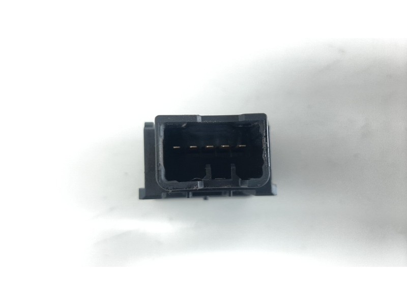 Recambio de interruptor para suzuki vitara 1.4 16v boosterjet cat referencia OEM IAM 3758557L00  