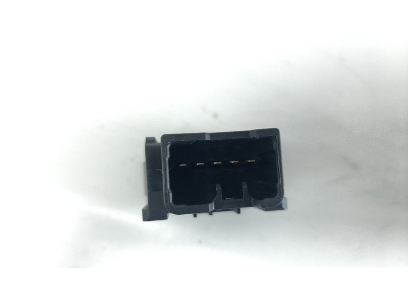 Recambio de interruptor para suzuki vitara 1.4 16v boosterjet cat referencia OEM IAM 3727057L00  