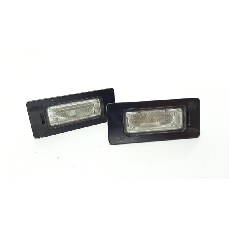 Recambio de piloto matricula para audi a4 ber. (b8) 2.0 16v tdi referencia OEM IAM 8T0943021 103F02244960 AD0244350