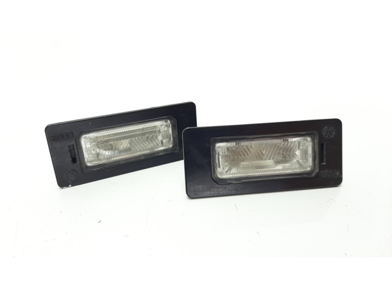 Recambio de piloto matricula para audi a4 ber. (b8) 2.0 16v tdi referencia OEM IAM 8T0943021 103F02244960 AD0244350
