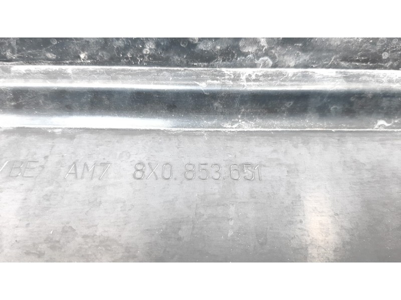 Recambio de rejilla delantera para audi a1 (8x) ambition referencia OEM IAM 8X0853651 107022705 AD1202001