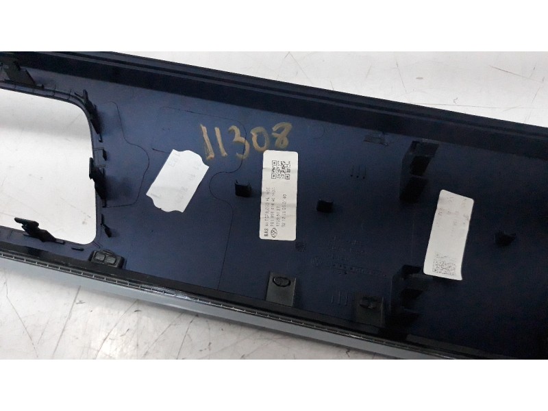 Recambio de moldura para volkswagen polo 1.0 tsi referencia OEM IAM 2G1858418AC  