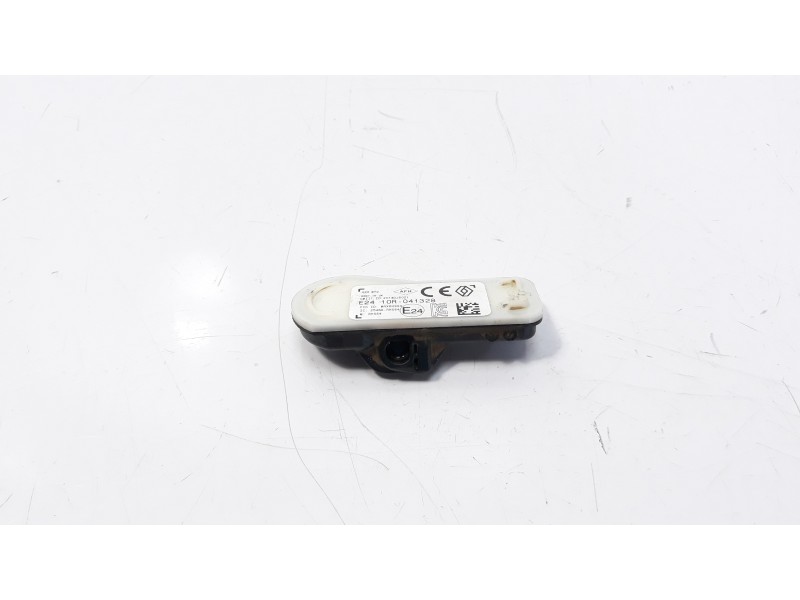 Recambio de sensor para dacia sandero 0.9 tce cat referencia OEM IAM 20140DJ5021  