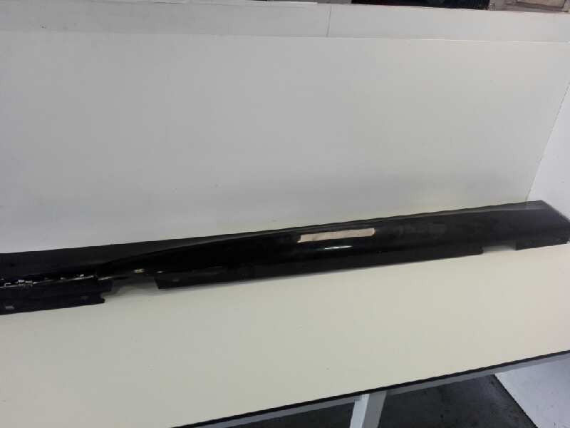 Recambio de estribos laterales para bmw serie 1 berlina (e81/e87) 120d referencia OEM IAM   