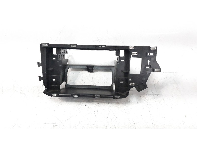 Recambio de moldura para volkswagen polo 1.0 tsi referencia OEM IAM 2G1858005  