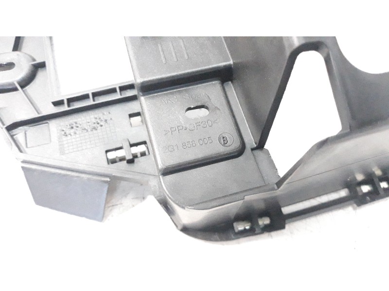 Recambio de moldura para volkswagen polo 1.0 tsi referencia OEM IAM 2G1858005  
