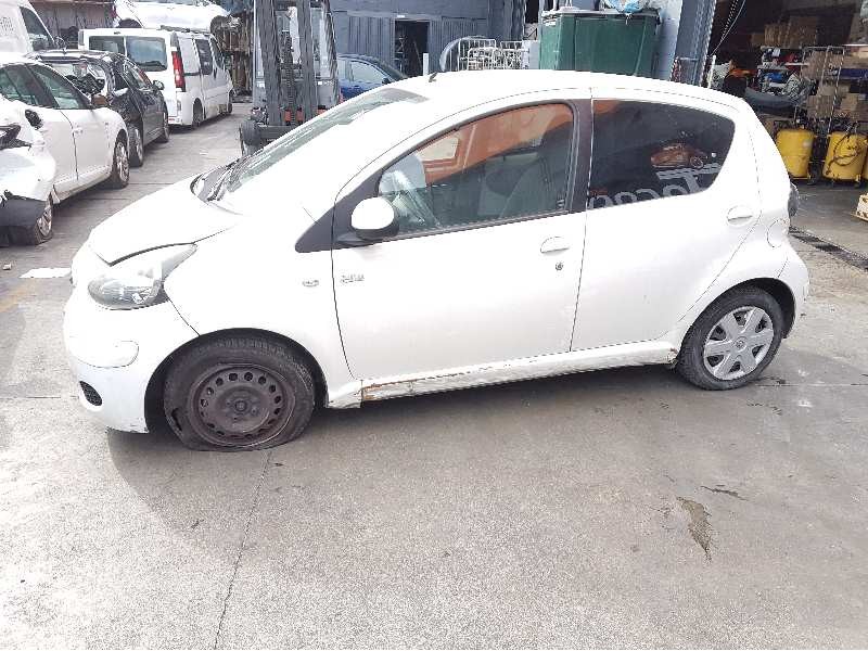 toyota aygo (kgb/wnb) del año 2010