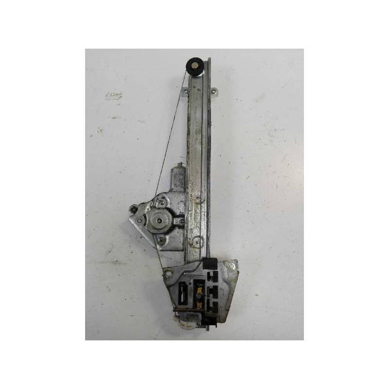Recambio de elevalunas trasero izquierdo para mitsubishi montero (v60/v70) 2.5 tdi sahel (3-ptas.) referencia OEM IAM MN117067  