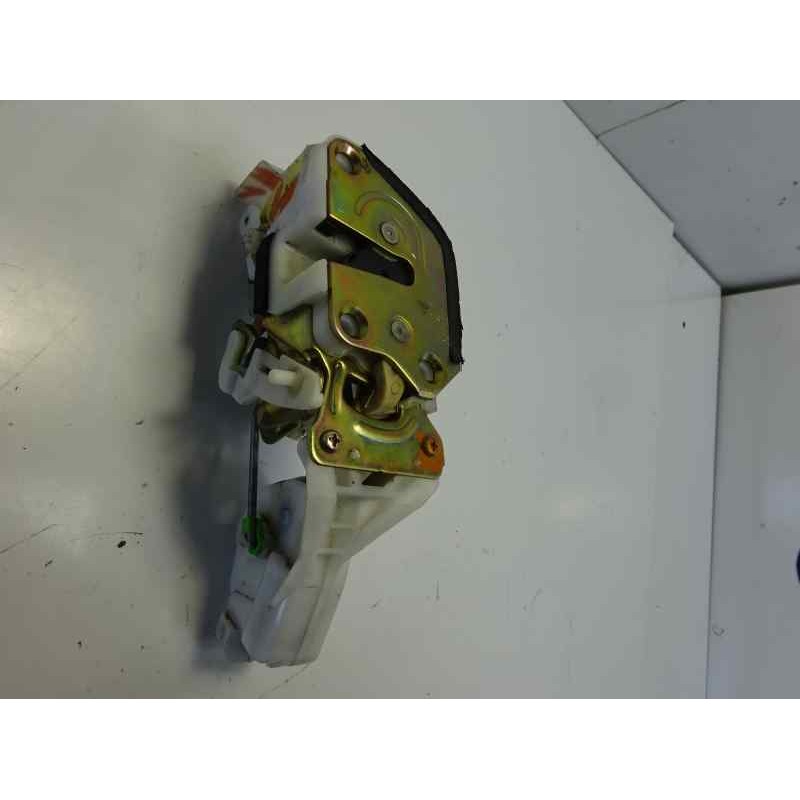 Recambio de cerradura puerta trasera derecha para mitsubishi montero (v60/v70) 2.5 tdi sahel (3-ptas.) referencia OEM IAM   