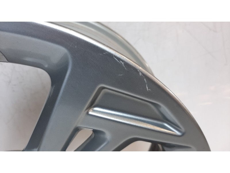Recambio de llanta para hyundai kona 1.0 tgdi cat referencia OEM IAM 52910J9700  