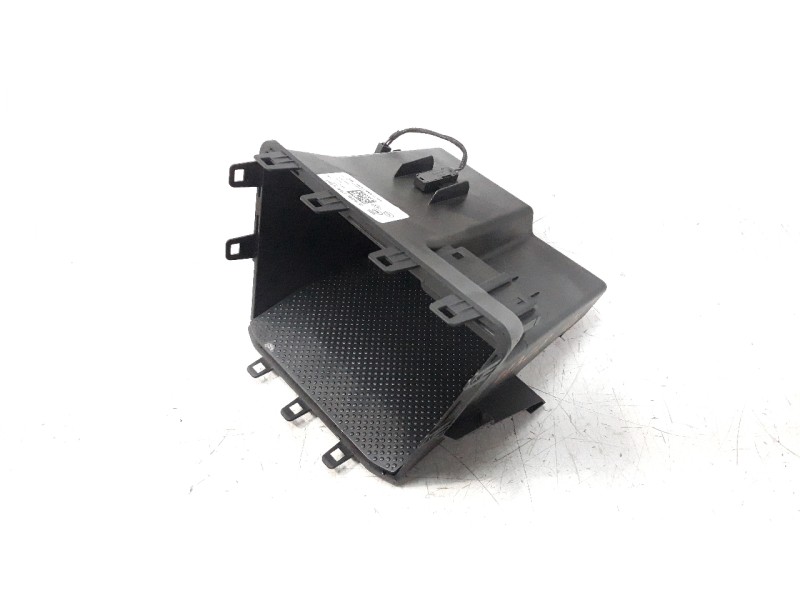 Recambio de moldura para volkswagen polo 1.0 tsi referencia OEM IAM 2G1857825C  