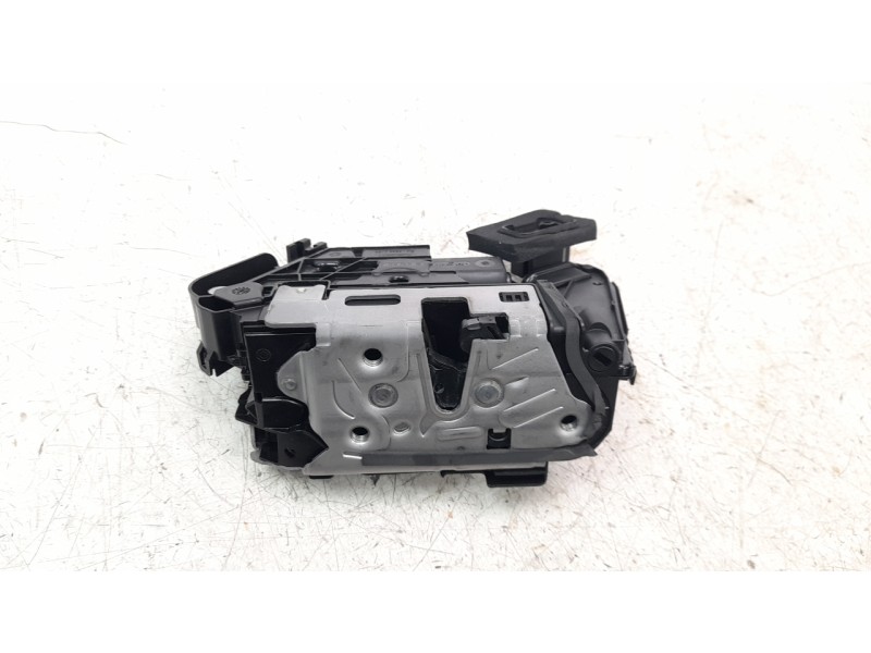 Recambio de cerradura puerta delantera derecha para seat ateca (khp) style go referencia OEM IAM 5TB837016E  