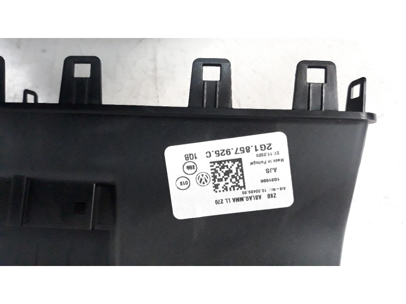 Recambio de moldura para volkswagen polo 1.0 tsi referencia OEM IAM 2G1857825C  