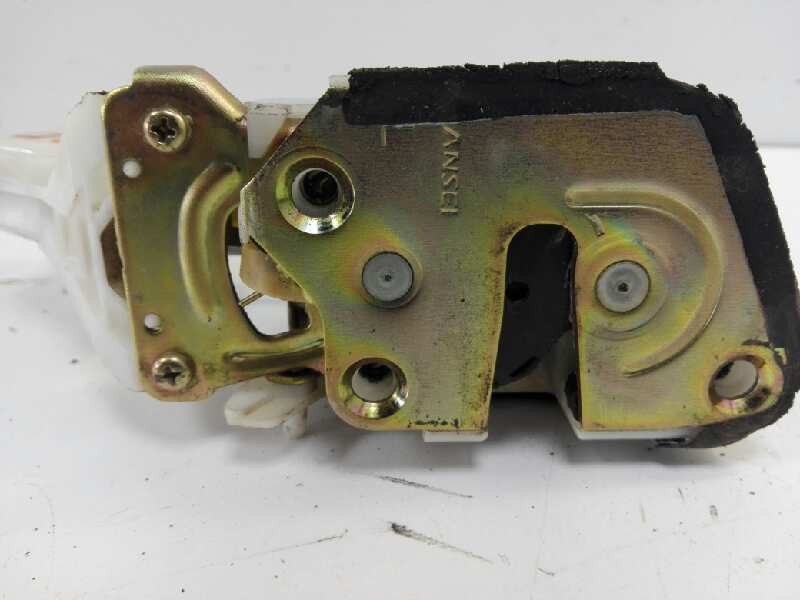 Recambio de cerradura puerta trasera izquierda para mitsubishi montero (v60/v70) 2.5 tdi sahel (3-ptas.) referencia OEM IAM MR51