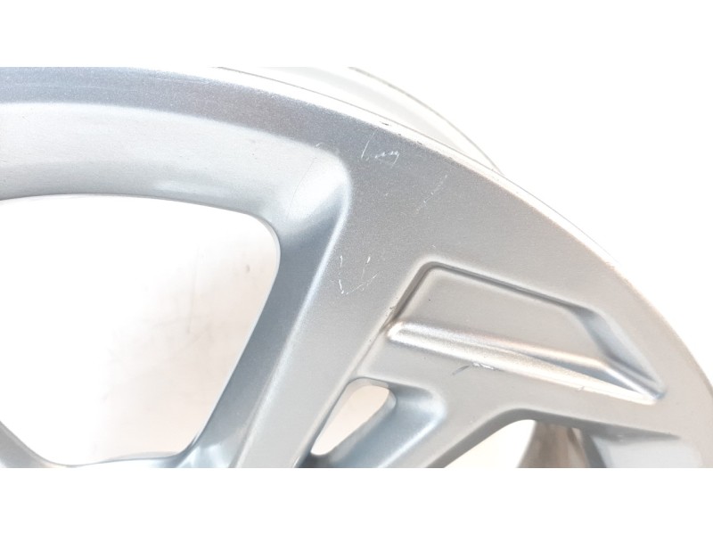 Recambio de llanta para hyundai kona 1.0 tgdi cat referencia OEM IAM 52910J9700  