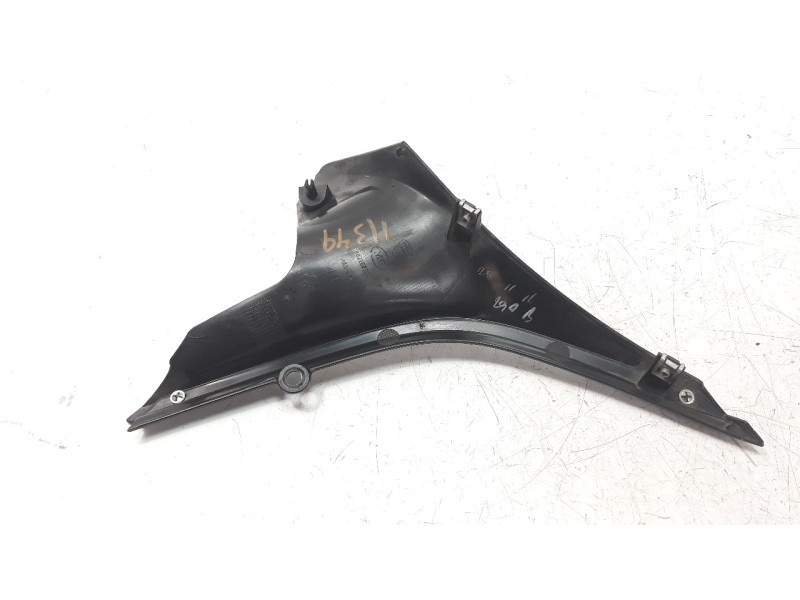 Recambio de moldura para ducati scrambler referencia OEM IAM 48216791A  