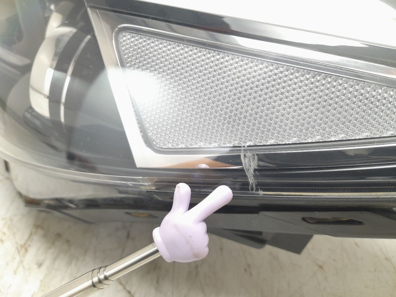 Recambio de faro izquierdo para hyundai tucson kosmo 4wd referencia OEM IAM   