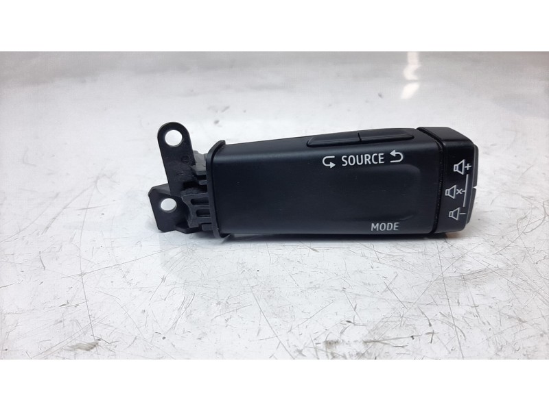 Recambio de mando control radio para renault clio v zen referencia OEM IAM 255520099R  