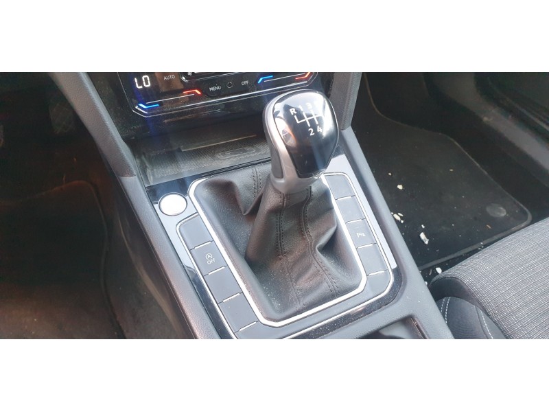 Recambio de palanca cambio para volkswagen passat variant (cb5) 2.0 tdi referencia OEM IAM 3Q0711049AA  