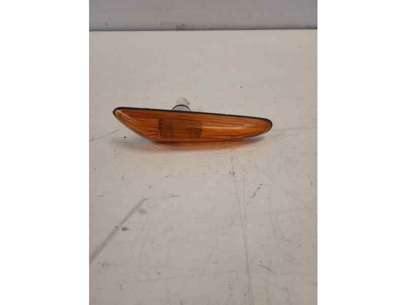 Recambio de piloto lateral derecho para bmw x3 (e83) 3.0d referencia OEM IAM 63133418446  