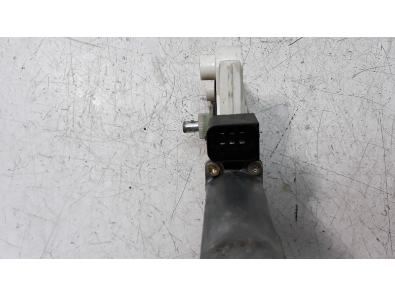 Recambio de motor elevalunas trasero derecho para mercedes-benz clase e (w211) berlina 2.6 cat referencia OEM IAM A211820232  