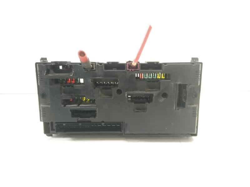Recambio de caja reles / fusibles para bmw serie 5 lim. (f10) 530d referencia OEM IAM 923442101  