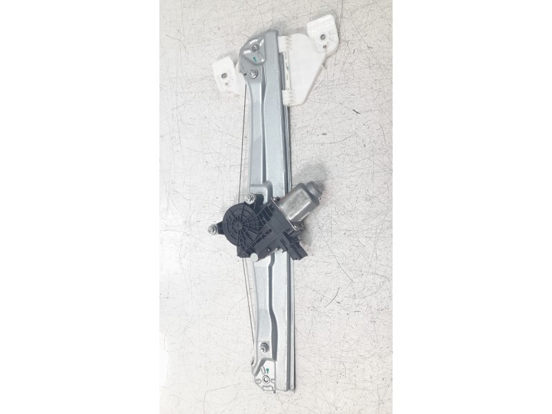 Recambio de elevalunas delantero derecho para hyundai tucson (nx) maxx 2wd referencia OEM IAM 82404N7000  