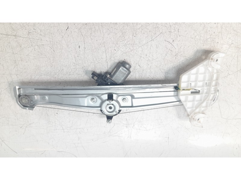 Recambio de elevalunas delantero derecho para hyundai tucson (nx) maxx 2wd referencia OEM IAM 82404N7000  