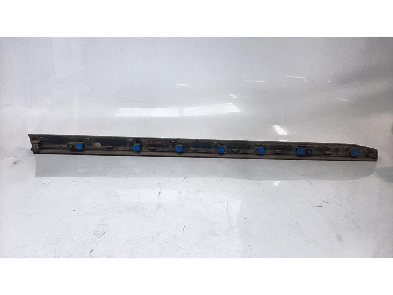 Recambio de moldura para renault clio v zen referencia OEM IAM 808774699R  