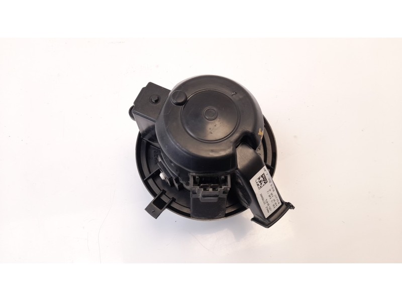 Recambio de ventilador calefaccion para renault twingo iii 0.9 energy referencia OEM IAM 272107433R  