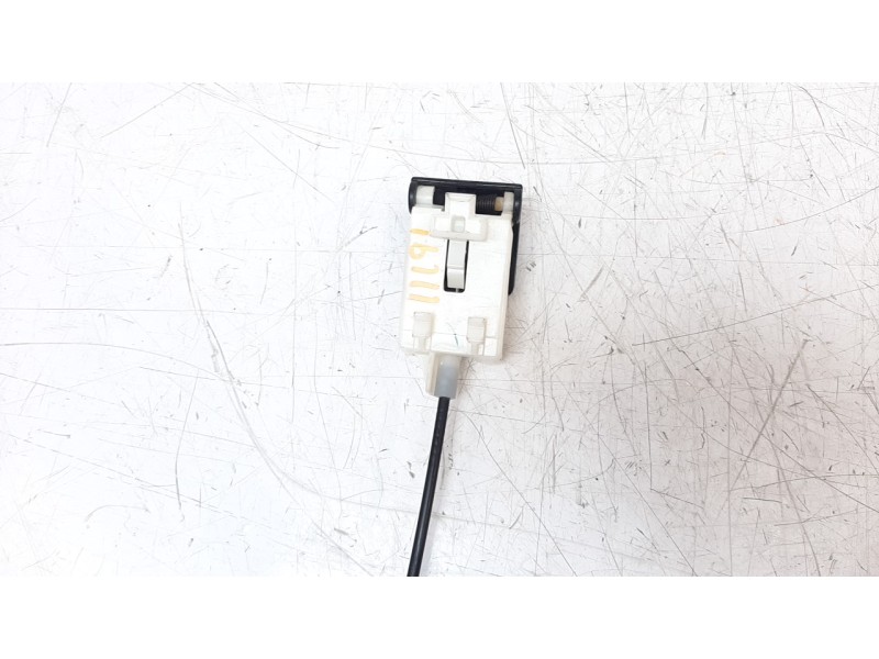 Recambio de cerradura capo para toyota corolla (e21) referencia OEM IAM A23001  
