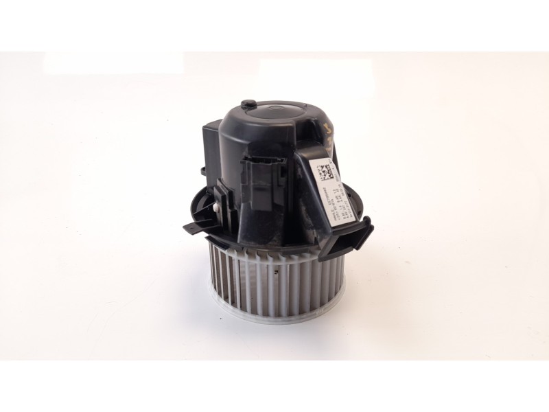 Recambio de ventilador calefaccion para renault twingo iii 0.9 energy referencia OEM IAM 272107433R  