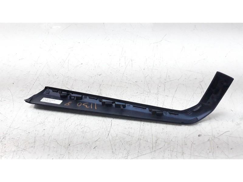 Recambio de moldura para volkswagen polo 1.0 tsi referencia OEM IAM 2G1863052  