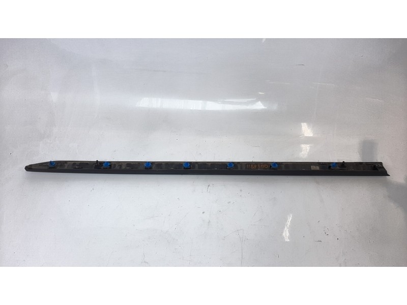 Recambio de moldura para renault clio v zen referencia OEM IAM 801862526R  