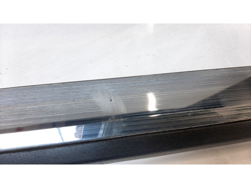 Recambio de moldura para renault clio v zen referencia OEM IAM 801862526R  