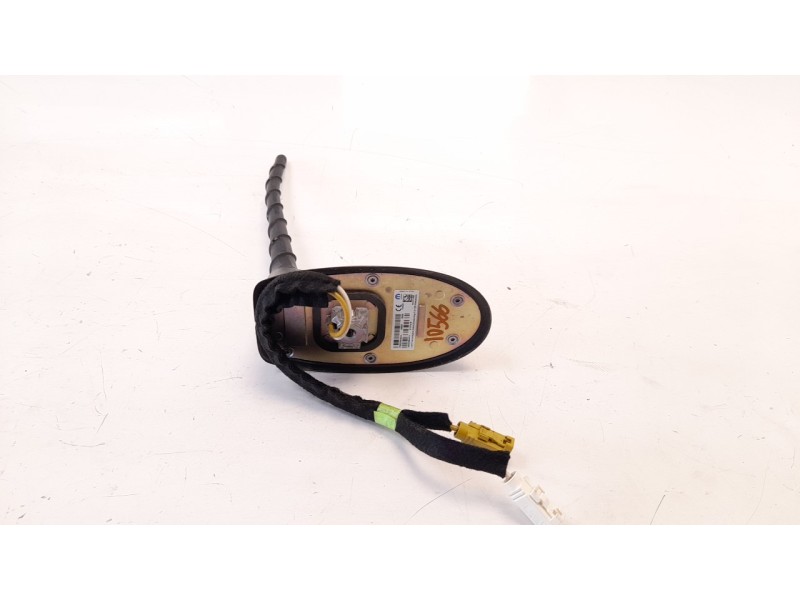 Recambio de antena para jeep compass ii 2.0 m-jet cat referencia OEM IAM P68320426AA  