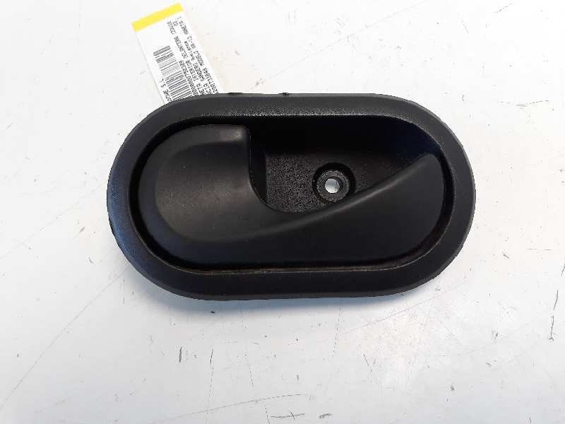 Recambio de maneta interior delantera izquierda para dacia sandero ambiance referencia OEM IAM 8200733848  