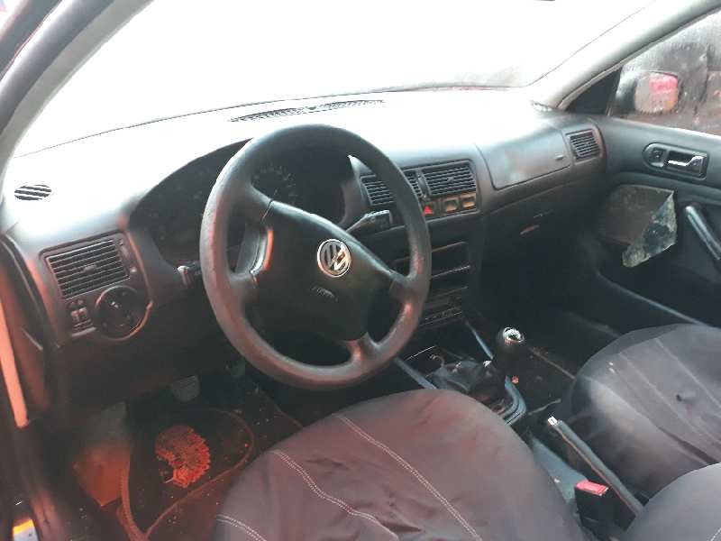 volkswagen golf iv berlina (1j1) del año 2001