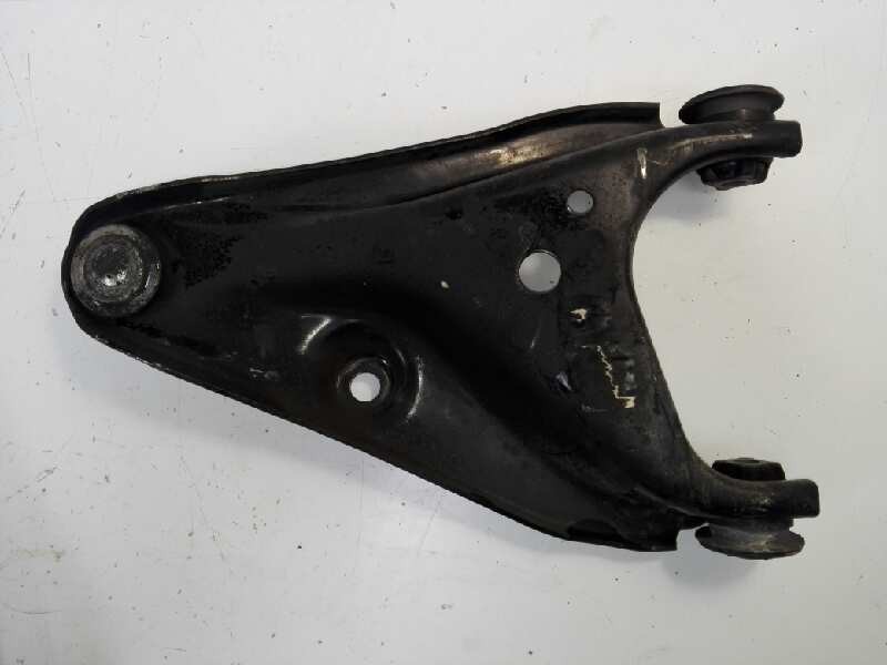 Recambio de brazo suspension inferior delantero izquierdo para dacia sandero ambiance referencia OEM IAM 8200820930  