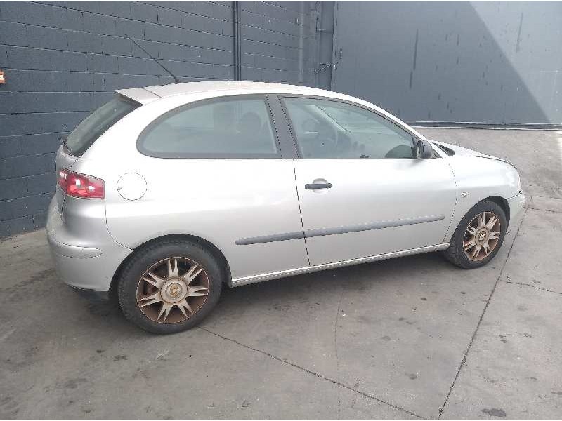 seat ibiza (6l1) del año 2002