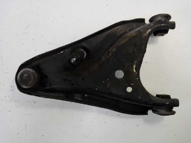 Recambio de brazo suspension inferior delantero derecho para dacia sandero ambiance referencia OEM IAM 8200792640  ZWDRE006