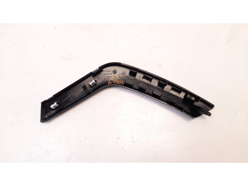 Recambio de moldura para peugeot 208 1.6 blue-hdi fap referencia OEM IAM 9676395077  