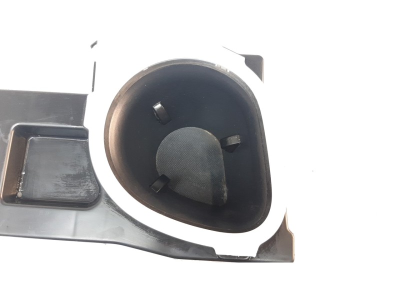 Recambio de cenicero para toyota c-hr referencia OEM IAM 55618F4010  