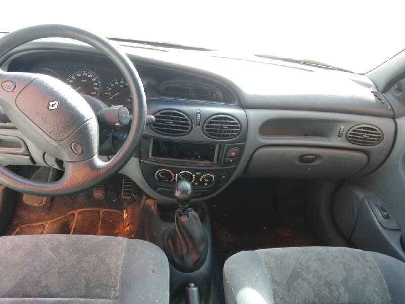 renault megane i classic (la0) del año 1996