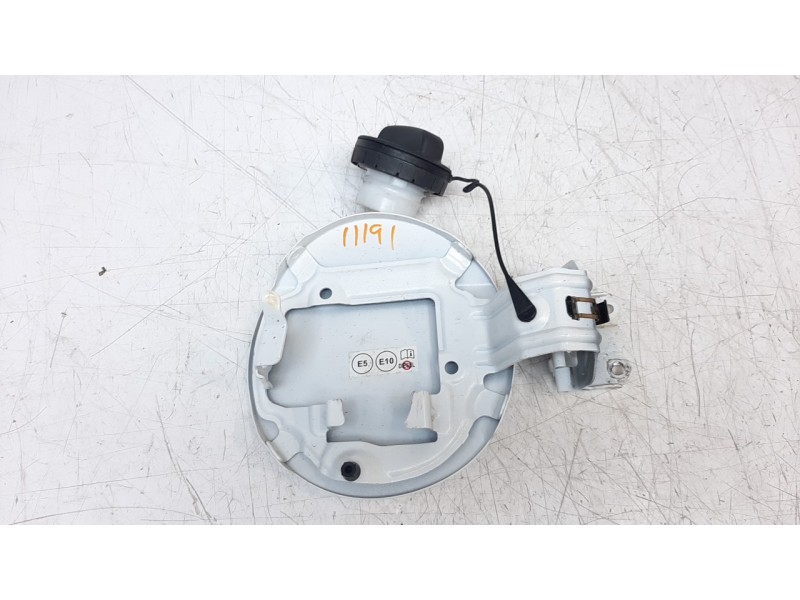 Recambio de tapa exterior combustible para toyota corolla (e21) referencia OEM IAM 7735002220  