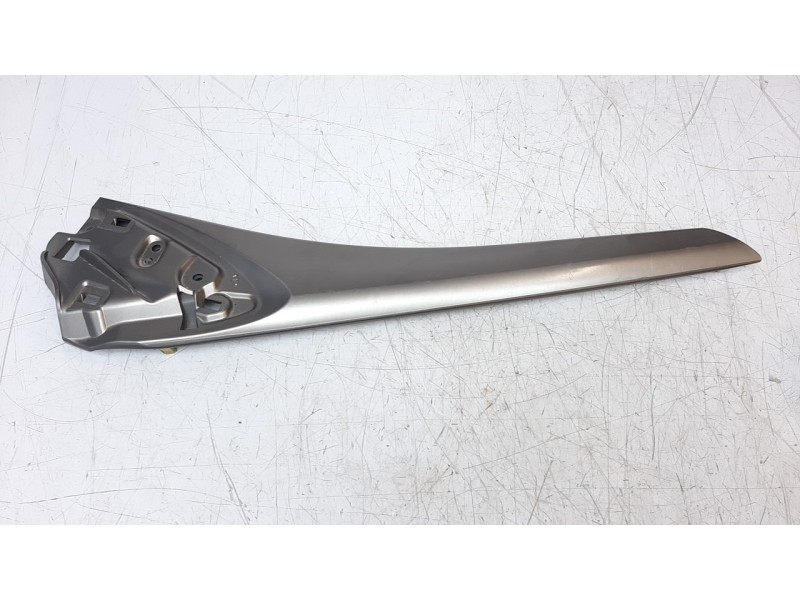 Recambio de moldura para lexus is 2.5 16v cat (híbrido) referencia OEM IAM 5501253010  